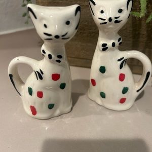 Vintage Kitsch Polka dot Ceramic Cat Salt & Pepper Shakers